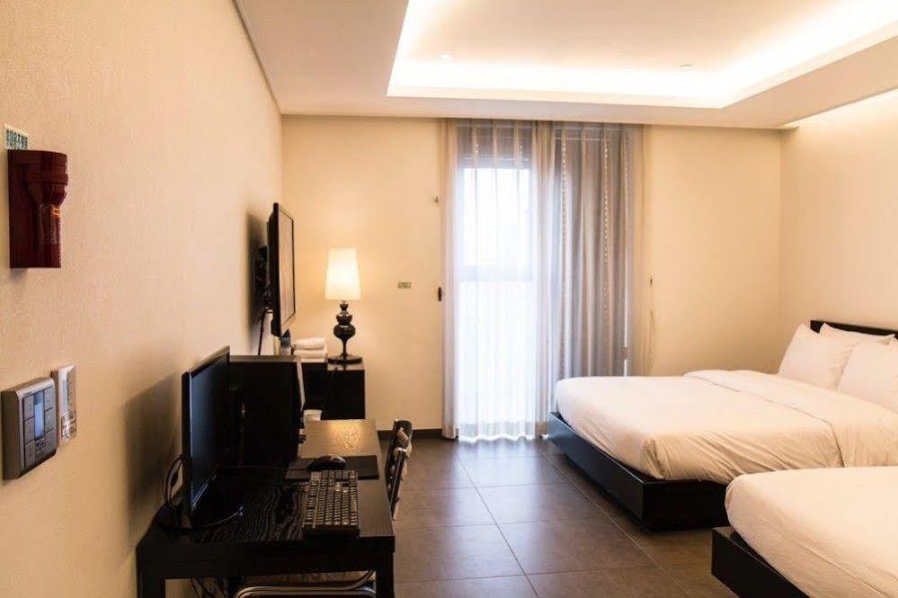 G Tourist Hotel Wolmido انشيون المظهر الخارجي الصورة