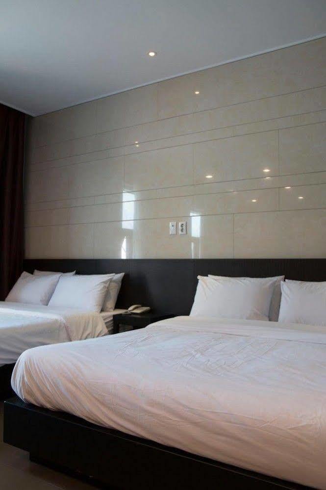 G Tourist Hotel Wolmido انشيون المظهر الخارجي الصورة