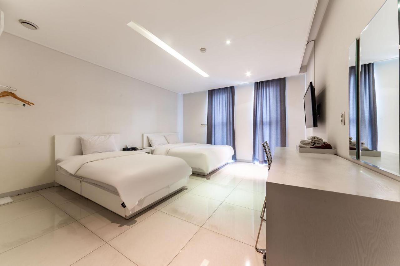 G Tourist Hotel Wolmido انشيون المظهر الخارجي الصورة
